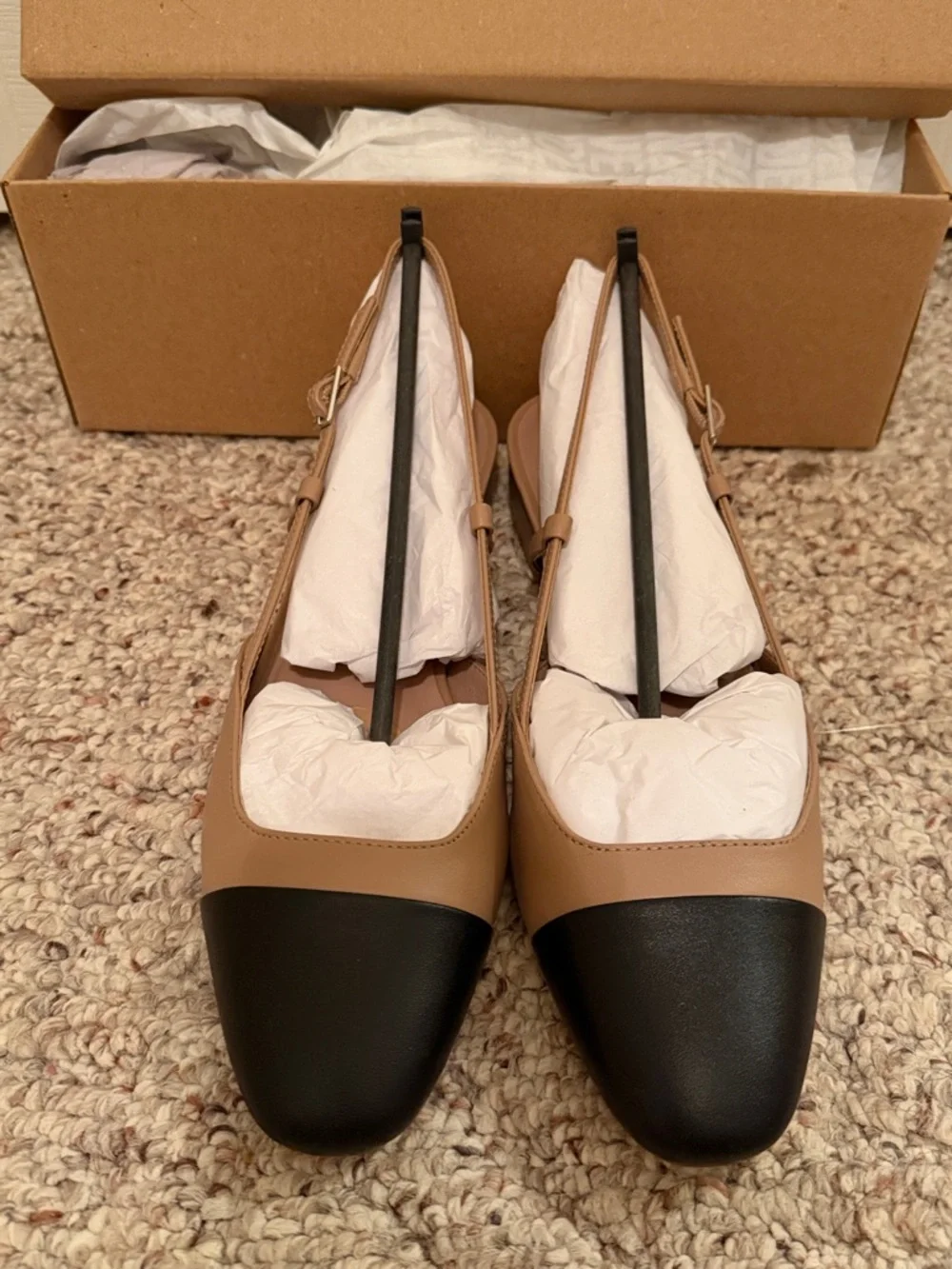 Steve Madden Tan Slingback Flats with Black Cap Toe - Picture 4 of 8